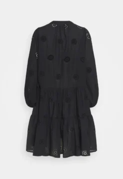 Seafolly Bora Bora Flora Embroidery Tiered DressAccessorio Da SpiaggiaBlack Donna Moda Mare S1981H049-Q11 -ESPRIT Vendite 015adbd343e74b85bb5bceb84a1118c7 scaled