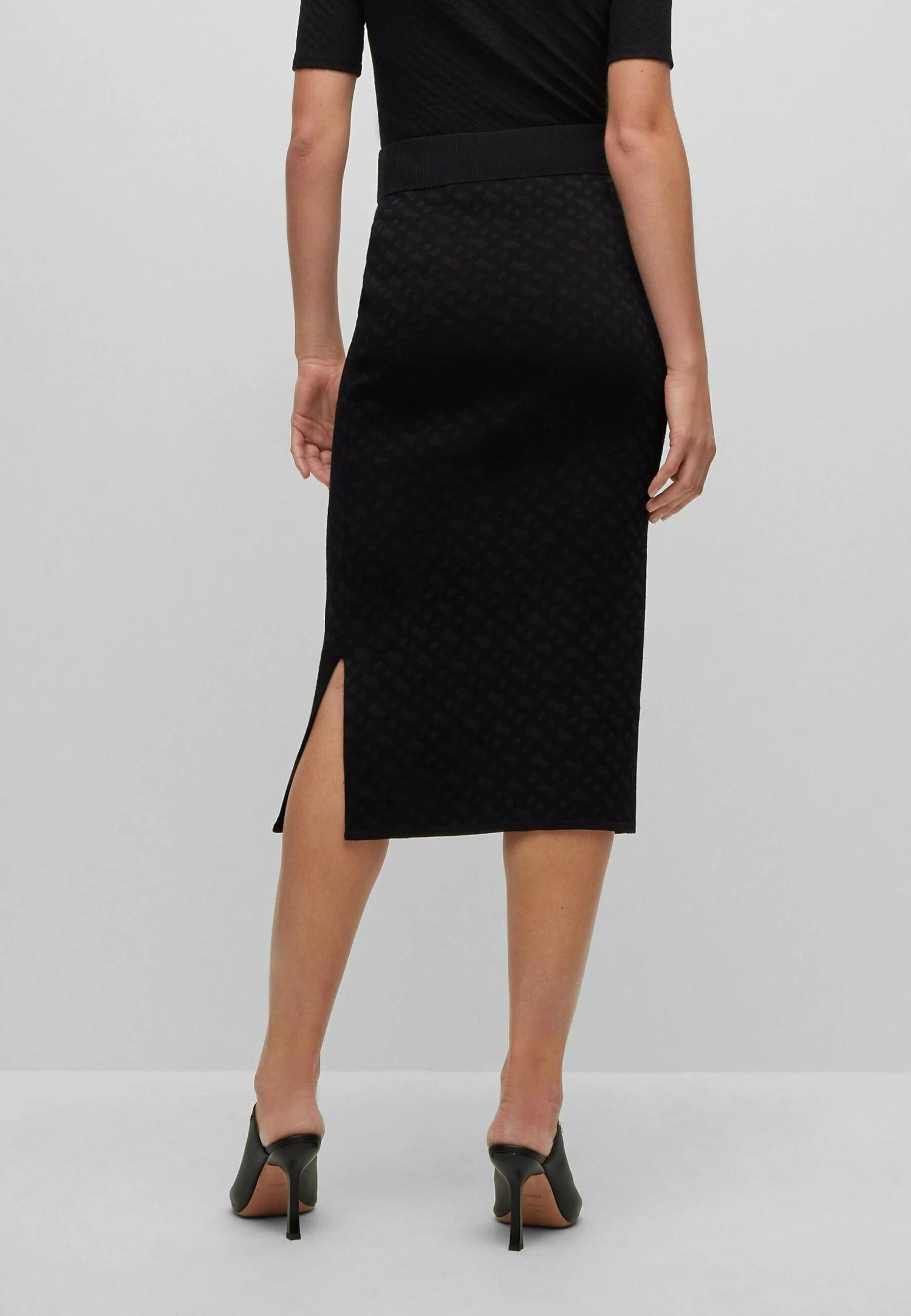 Boss Knitted Jacquard-Pattern Pencil Skirt With Logo Trim - Gonna A Tubino - Patterned 3 Boss Knitted Jacquard-Pattern Pencil Skirt With Logo Trim - Gonna A Tubino - Patterned - immagine 3