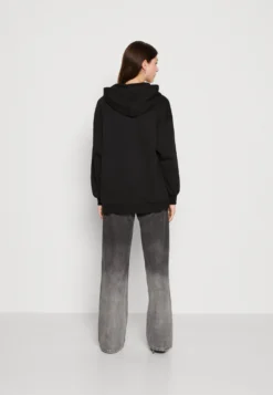 Vero Moda Vmneli Oversize Hoodie FelpaBlack Donna Felpe VE121J09X-Q11 -ESPRIT Vendite 0af84459a79a476dbc1f1e9122e8722e scaled