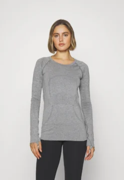 Lululemon Swiftly Tech 2 0Maglietta A Manica LungaSlate White Donna T-shirt E Top LLS41D00S-C11 10 Lululemon Swiftly Tech 2 0Maglietta A Manica LungaSlate White Donna T-shirt E Top LLS41D00S-C11 -ESPRIT Vendite 118ef13da1a24ce0bdaf782d1890cf75 scaled