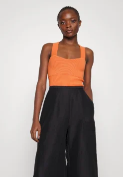 Abercrombie & Fitch Ottoman Cross Back TankTopDusty Orange Donna T-shirt E Top A0F21D0NP-H11 -ESPRIT Vendite 1459a1ba592844e9b0706eeebccbb68e scaled