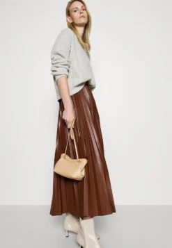 Newport - Gonna A Pieghe - Nocciola -ESPRIT Vendite 14814b195dfe40d68eef2d34ef560d26 scaled