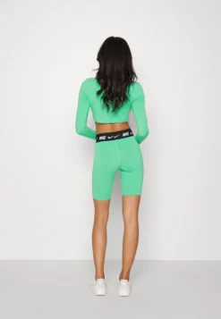 Nike Sportswear Short TightShortsSpring Green/Black Donna Shorts NI121S05U-M11 -ESPRIT Vendite 22bc2ac994df4f5e8d64388a6d178d0c scaled