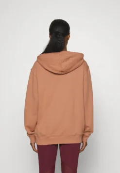 Adidas Sportswear Felpa Con ZipClay Strata/Clear Pink Donna Felpe ADQ41G007-B11 -ESPRIT Vendite 25ff69dd7c9f4f3799d9377bdc99919e scaled