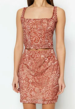 Trendyol SetGonna A TubinoBurgundy Donna Gonne TRU21E10O-G11 -ESPRIT Vendite 32725a71ef374301a7970786f03a2728