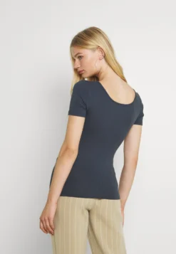 Pieces PckitteT-Shirt BasicOmbre Blue Donna T-shirt E Top PE321D0IL-K11 -ESPRIT Vendite 3648104c40964f66971d5d8dc4027b84 scaled