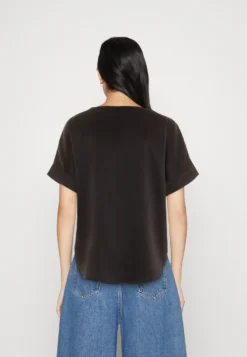 Vero Moda Vmmerle O NeckT-Shirt BasicBlack Donna T-shirt E Top VE121E3E6-Q11 -ESPRIT Vendite 36d6cae0f2ab4bc8a10235a3ac86720c scaled