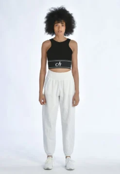 Nuove versioni -ESPRIT Vendite 3a6f2b592bb04111a727a56857662c5c scaled