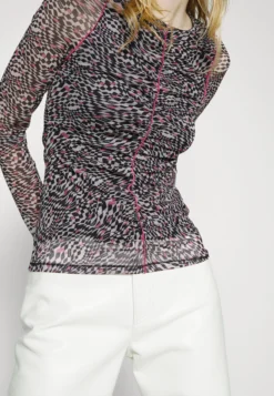 Boss EmeelaMaglietta A Manica LungaOpen Miscellaneous Donna T-shirt E Top BB121D0KM-T12 -ESPRIT Vendite 417bda1874214abc8a665a2ddb4eb517 scaled