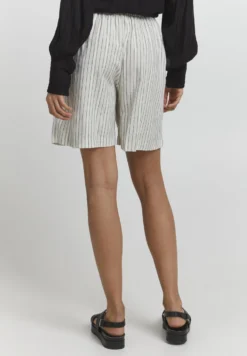 ICHI Ihgarcelle Sho - Shorts - Doeskin -ESPRIT Vendite 43b9f6840f9d4642bdff428a15b250d4 scaled