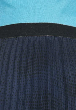 Iblues Quadro - Gonna A Pieghe - Blu -ESPRIT Vendite 45f7f209251845baab57a663386b64bd scaled