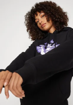 Obey Clothing One TwoFelpaBlack Donna Felpe OB021J033-Q11 -ESPRIT Vendite 5057259a5cfc4dbb87b5b2618eb23426 scaled