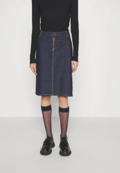 Filippa K Midi Zip SkirtGonna Di JeansMidnight Donna Gonne F1421B037-K11 -ESPRIT Vendite 59cf0c1f173a41c6854897cf3d89189d scaled