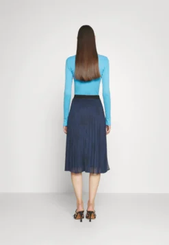 Iblues Quadro - Gonna A Pieghe - Blu -ESPRIT Vendite 647ec4ae8d9c44b280d8969651a3653b scaled