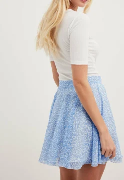 NA-KD Gonna A CampanaWhite Blue Flowers Donna Gonne NAA21B0HN-K11 -ESPRIT Vendite 678affefa3314ac0892748d9819b9935