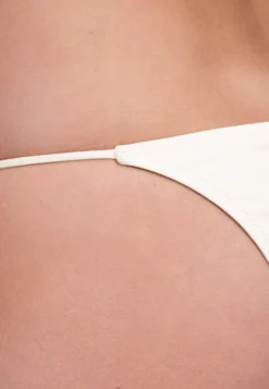 Oysho Strappy Medium-Coverage Bikini Pezzo SottoBeige Donna Moda Mare OY181I0NS-B11 -ESPRIT Vendite 6df918e10f75475ba81b16b46fb76621