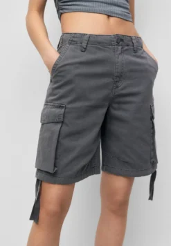 PULL & BEAR Bermuda- Shorts - Dark Grey -ESPRIT Vendite 6e2bb86e33594a6ca36e177243086923 scaled