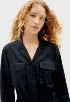 Thinking Mu HannahTuta JumpsuitNavy Blue Donna Tute Jumpsuit T1V21T00F-K11 -ESPRIT Vendite 768f6a822a184b72a8c2550138840218 scaled