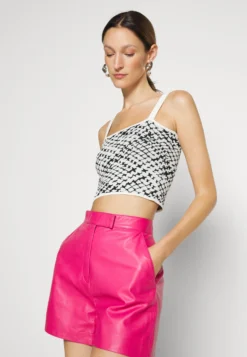 RIANI Shorts - Pink Kiss -ESPRIT Vendite 801e12184afb47df8b3939c5f430badb scaled