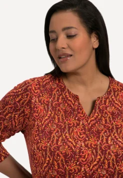 Ulla Popken À Col Tunisien Et Manches 3/4Maglietta A Manica LungaCarmin Donna T-shirt E Top UP121D2GV-G11 -ESPRIT Vendite 8908b8e54f634ce0b61b45774ed234f4 scaled