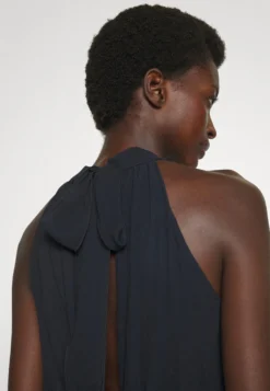 MAX & Co. DenverTuta JumpsuitNavy Blue Donna Tute Jumpsuit MQ921T00K-K11 -ESPRIT Vendite 977e8e5b491d42d0a753c2f83ca863a0 scaled