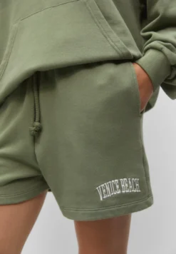 PULL & BEAR Venice Bjogger Ermuda - Shorts - Green -ESPRIT Vendite 9bccd1f9cc814773a2741807440e4a45 scaled