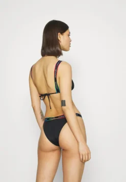 Pride CheekyBikini Pezzo SottoBlack Donna Moda Mare C1781I02P-Q11 -ESPRIT Vendite 9f39b0696af244a1944c9fd26255f26f scaled