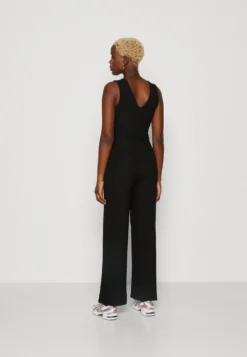 ONLY Onlnella - Tuta Jumpsuit - Black -ESPRIT Vendite b453cb97bd73401ab35f253b1f2cb020 scaled