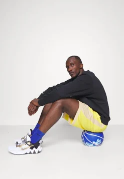 Nike Performance Issue CrewFelpaBlack/Pale Ivory Donna Felpe N1242G0WA-Q11 -ESPRIT Vendite ba121aa945244ade91504f219a82e888 scaled