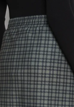 Noisy May Nmjasa SkirtGonna A TubinoKalamata/Black Donna Gonne NM321B0BC-N11 -ESPRIT Vendite bae48d448341490c95aad3267c710fd1 scaled