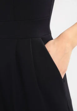 Wal G V NeckTuta JumpsuitBlack Donna Tute Jumpsuit WG021A017-Q11 -ESPRIT Vendite c007deb507cb4ee6b4eac76b6643f25e