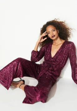 Next Sequin Tuta JumpsuitBerry Red Donna Tute Jumpsuit NX321T0T5-I11 -ESPRIT Vendite c28cf032e9b049359b5f702a707a7e7f scaled