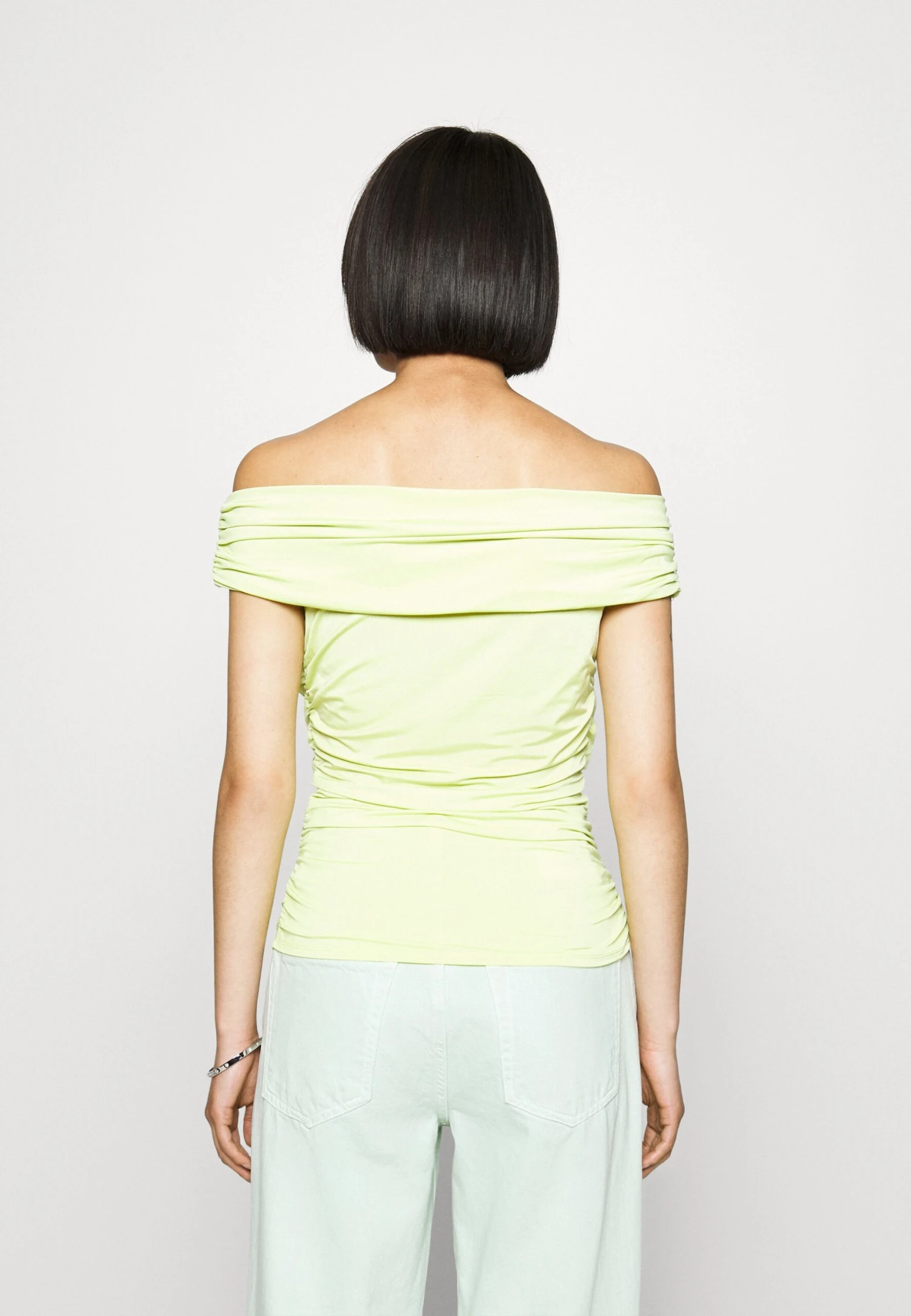 Twisted Off ShoulderT-Shirt Con StampaLime Sherbet Donna T-shirt E Top GIL21D00Q-M11 3 Twisted Off ShoulderT-Shirt Con StampaLime Sherbet Donna T-shirt E Top GIL21D00Q-M11 - immagine 3