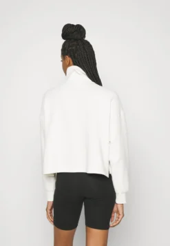 Puma DowntownFelpaWarm White Donna Felpe PU121J0C1-A11 -ESPRIT Vendite d4bb38f6c6de4df4903633792f39684e scaled