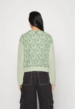 Pepe Jeans AlissaFelpaBleach Green Donna Felpe PE121J08Q-M11 -ESPRIT Vendite de4862a369d847fb932a7be055eb80a5 scaled