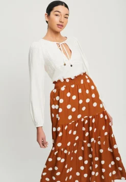 PiaGonna A PiegheTan Spot Donna Gonne T6Z21B00S-J11 -ESPRIT Vendite deda7a9704c5481eb69d1695a8fd0367