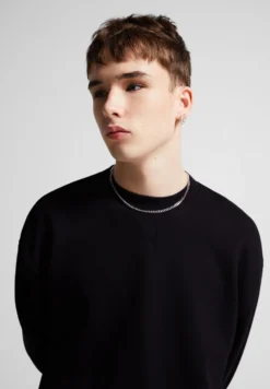 BERSHKA Round Neck - Felpa - Black -ESPRIT Vendite ed050ddae29244a5a0db8fff2bfbb993 scaled