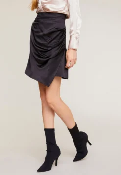 Corta Con DrappeggioGonna A CampanaNero Donna Gonne MOW21B06Y-Q11