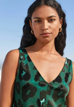 Next Short Romper PlaysuitTuta JumpsuitGreen Leopard Donna Tute Jumpsuit NX321T0SU-C11 -ESPRIT Vendite fb3f746edef44825a3ede13cd79cbe02 scaled