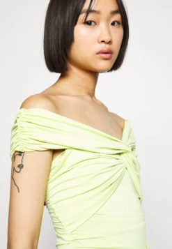 Twisted Off ShoulderT-Shirt Con StampaLime Sherbet Donna T-shirt E Top GIL21D00Q-M11 9 Twisted Off ShoulderT-Shirt Con StampaLime Sherbet Donna T-shirt E Top GIL21D00Q-M11 -ESPRIT Vendite fd37961b31f2417a9384277ed4b78a35 scaled