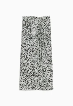 BERSHKA Printed - Gonna Lunga - Black -ESPRIT Vendite fe40ab4d0e6c44d0beb4afbaab76b170 scaled