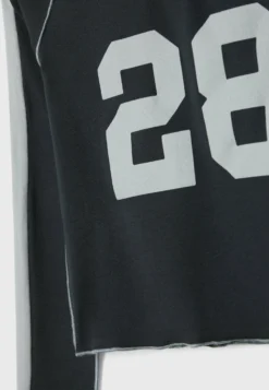 Stradivarius Placement Print With Side StripesFelpaDark Grey Donna Felpe STH21D1QL-C11 -ESPRIT Vendite ff91585afa94484b9f53c9a97967e7bb